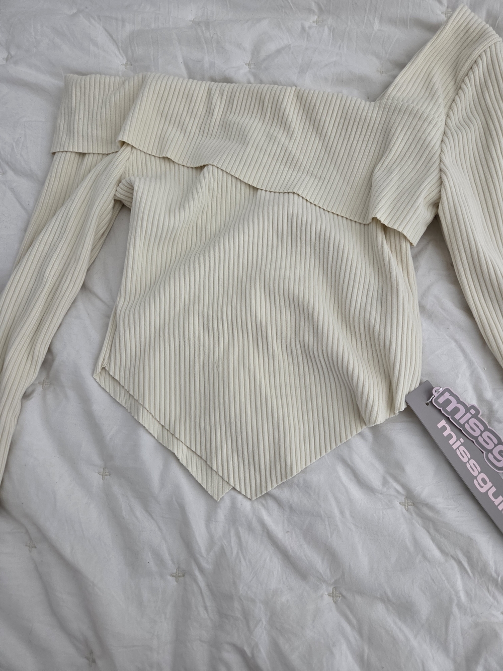 Missguided + Cream Ribbed Off-Shoulder Top - Picture 3 of 7